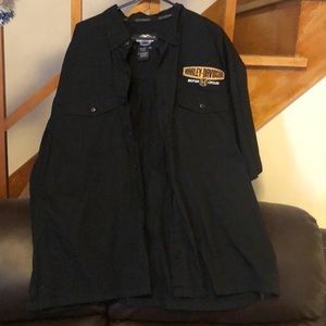 Men’s 3xl Harley-Davidson button up shirt.